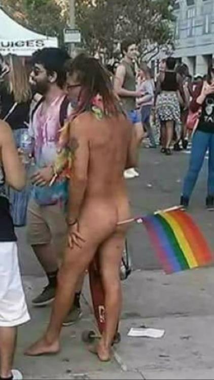 Gay pride Barcellona.jpg