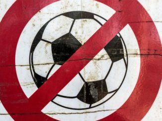 Stop al calcio per il COVID-19