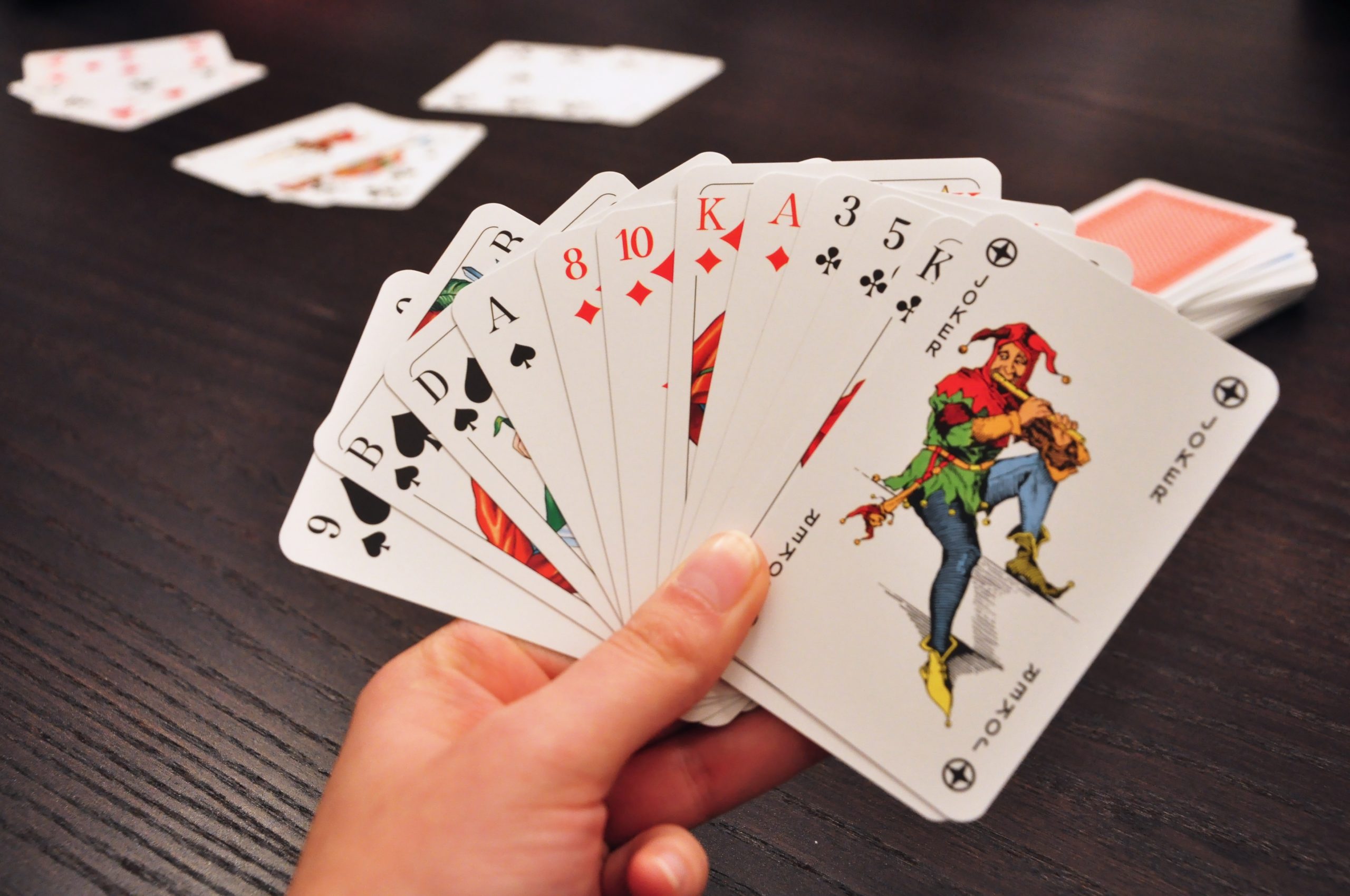 jogo de cartas conhecido como blackjack