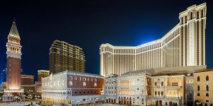 Venetian Macau in notturna